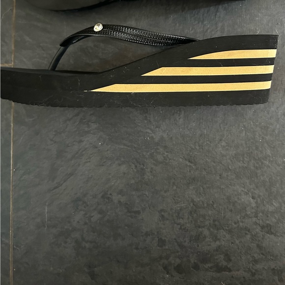 New without tags La Vie En Rose Aqua Wedge Sandals Size M(7 -7.5). - Picture 2 of 3